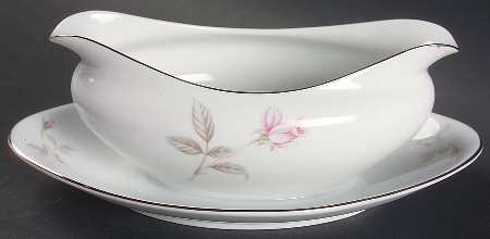 Dawn Gravy Boat with Attached Underplate