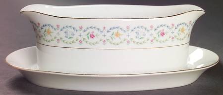 Dubarry Gravy Boat with Attached Underplate