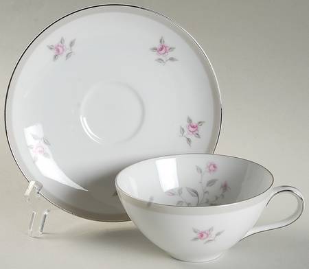 Rose Trellis Flat Cup & Saucer Set