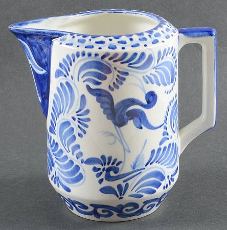 Puebla Blue 30 Oz Jug
