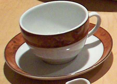 Junon Flat Cup & Saucer Set