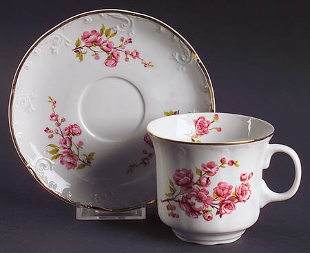 APO1 Flat Cup & Saucer Set by Arpo