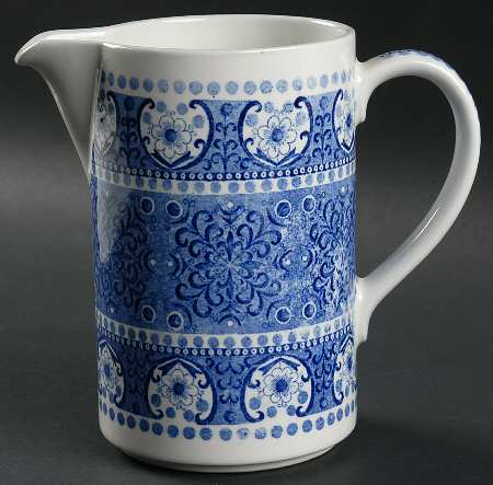 Ali Blue 32 Oz Pitcher