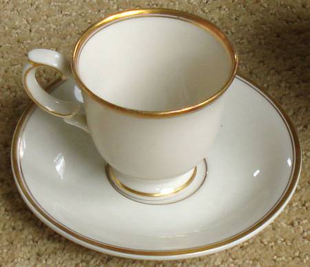 ARA18 Footed Demitasse Cup & Saucer Set