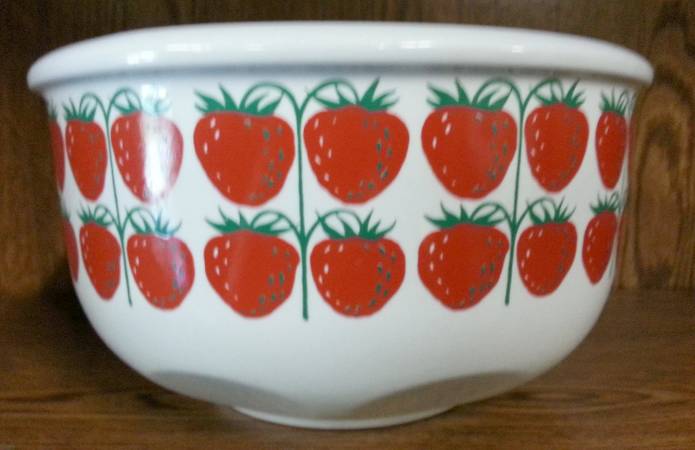 Pamona 8" Round Vegetable Bowl
