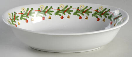 Christmas Wreath 9" Oval Vegetable Bowl