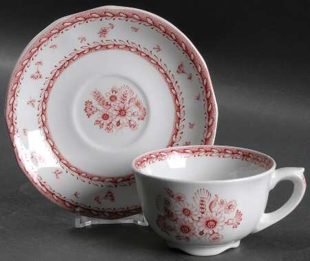 Finn Flower Red (White Background) Flat Cup & Saucer Set