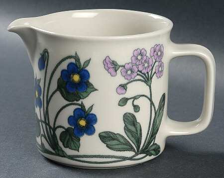 Flora 16 Oz Pitcher