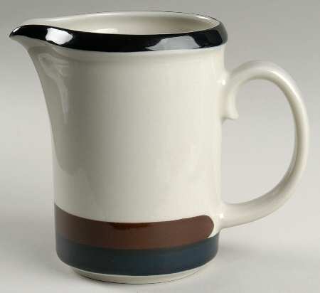 Kaira 40 Oz Pitcher