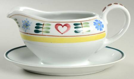 Pirtti Gravy Boat with Attached Underplate