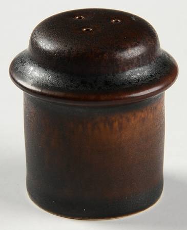 Ruska Salt Shaker