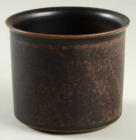 Ruska Small Open Crock