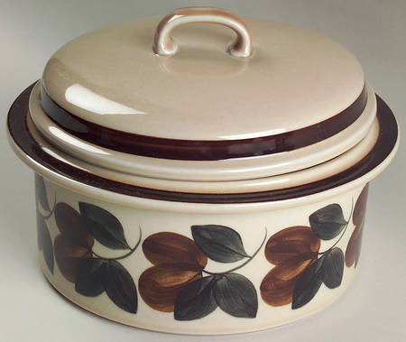 Ruija Troubadour 2.25 Qt Round Covered Casserole