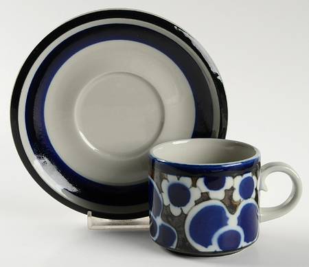 Saara Flat Cup & Saucer Set