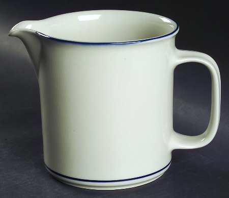 Saimaa 40 Oz Pitcher