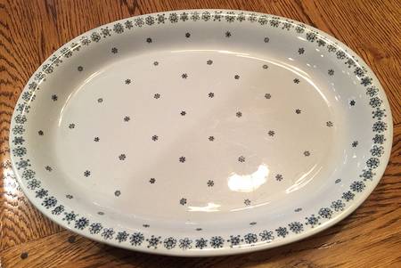 Snowflake 14" Oval Serving Platter