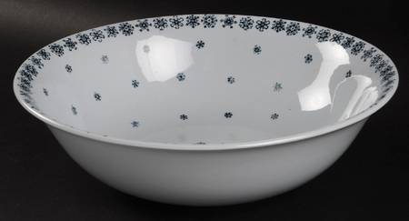 Snowflake 10" Large Salad Serving Bowl