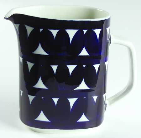 Sotka Blue 32 Oz Pitcher