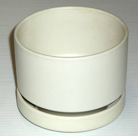 Teema Off White 4" Flower Pot with Underplate
