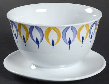 Tulip Gravy Boat with Attached Underplate