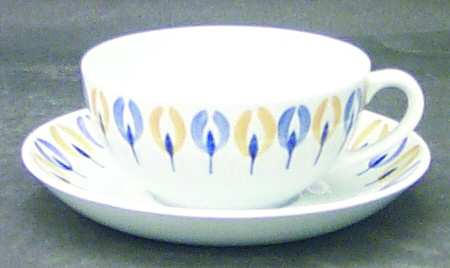Tulip Flat Cup & Saucer Set