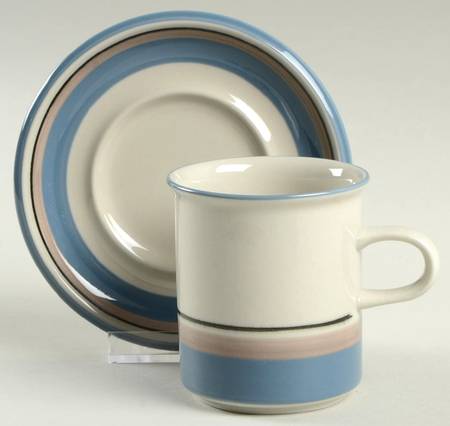 Uhtua Flat Cup & Saucer Set