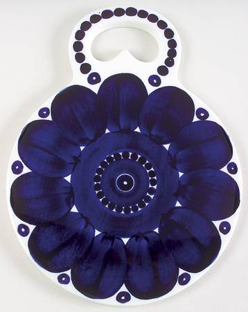 Valencia Round Ceramic Cutting Board by Arabia of Finland