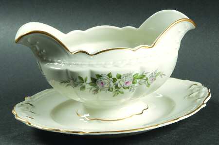 Mount Vernon Gravy Boat with Attached Underplate