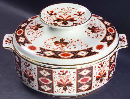 Kildare (Gold Trim) Round Covered Vegetable