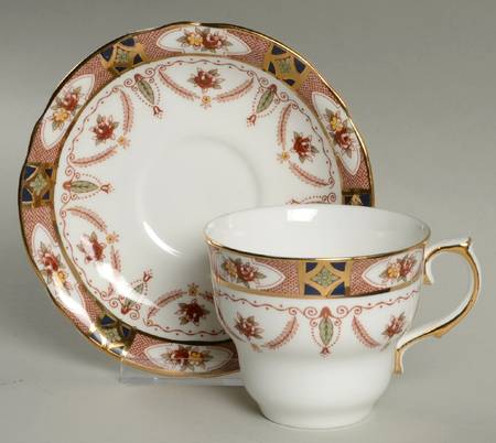 Royal Linden Flat Cup & Saucer Set