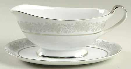 Filigree Gravy Boat & Underplate