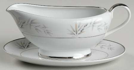 Mandalay Gravy Boat & Underplate