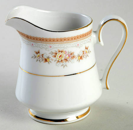 Nobility Creamer