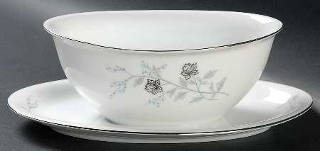 Platina Gravy Boat with Attached Underplate
