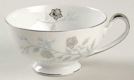 Platina Footed Cup