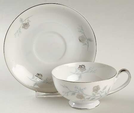 Platina Footed Cup & Saucer Set