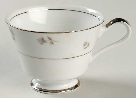 Prelude Footed Cup