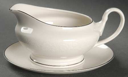 Winterset Gravy Boat & Underplate