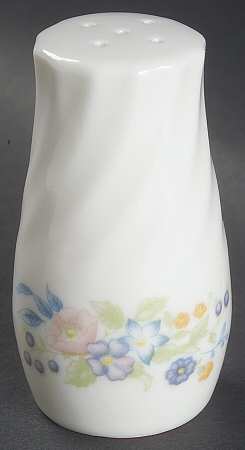 Victoria Pepper Shaker
