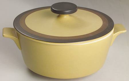 Zuni Maize 2 Qt Round Covered Casserole