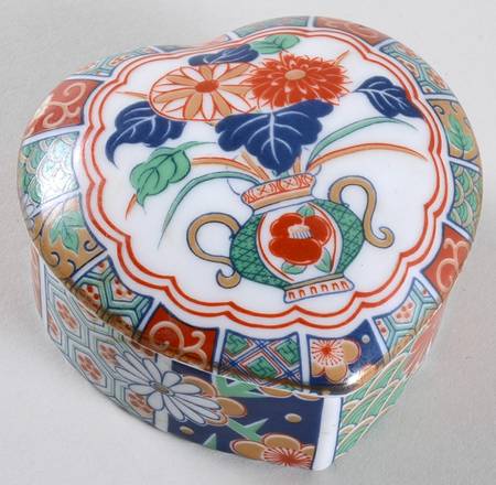Imari Fan Heart Shape Box & Lid