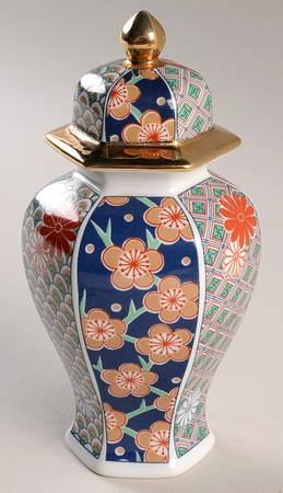 Imari Fan Small Temple Jar & Lid