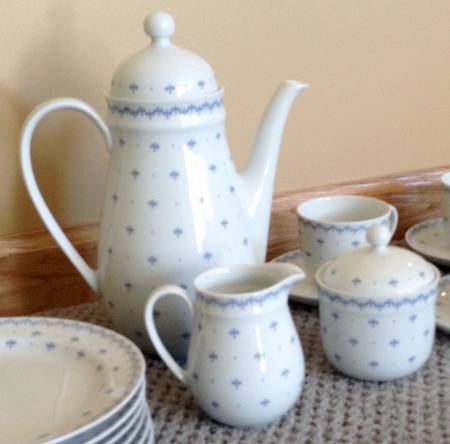 Blue Lace Coffee Pot & Lid