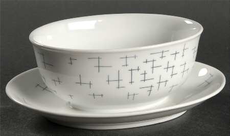 Crossroads Gravy Boat with Attached Underplate