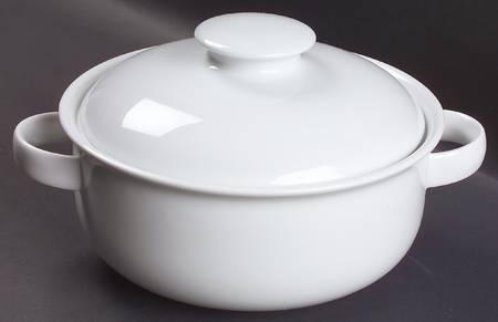 Hobby White 1.5 Qt Round Covered Casserole