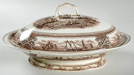 American Marine Brown Oval Covered Vegetable