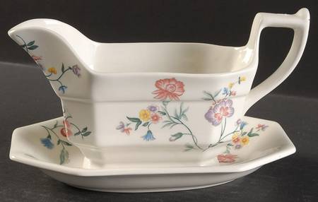Chinese Silk Gravy Boat & Underplate/Relish