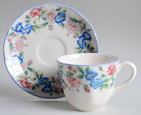Hazelbury Flat Cup & Saucer Set