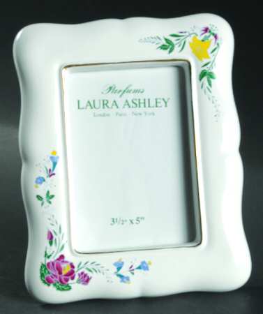 Parfums Frame Holds 3 1/2" X 5"