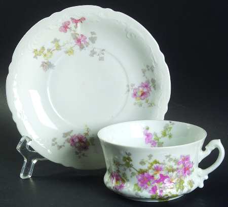 AUS1 Flat Cup & Saucer Set